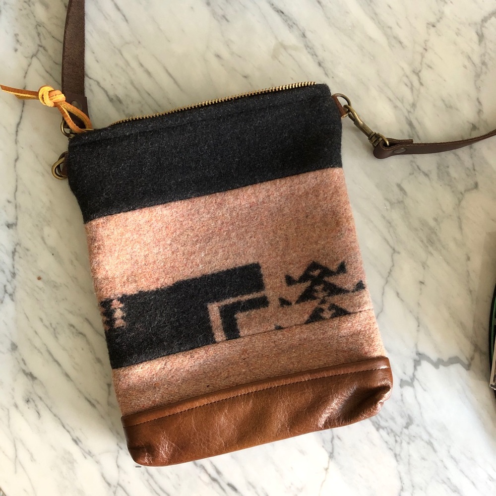 Nan-Made wool/leather crossbody purse. NWOT